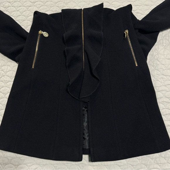 TAHARI Wool Coat in Black with Ruffle Detail, Women’s Size 4. Perfect Condition! - Picture 4 of 11